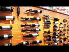 Phòng trưng bày các bộ hấp thụ va chạm, suối không khí, máy nén không khí, vv